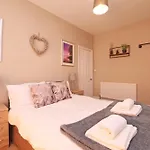Holiday home Ashville Grange Sleeps 10 Large Beautiful House Scarborough