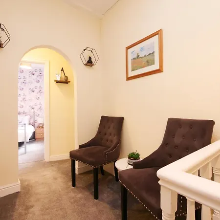 Ashville Grange Sleeps 10 Large Beautiful House * Scarborough