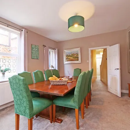 Ashville Grange Sleeps 10 Large Beautiful House