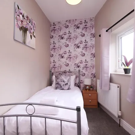 Ashville Grange Sleeps 10 Large Beautiful House بيت للعطل