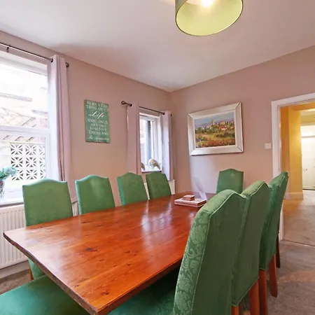 Ashville Grange Sleeps 10 Large Beautiful House סקארבורו